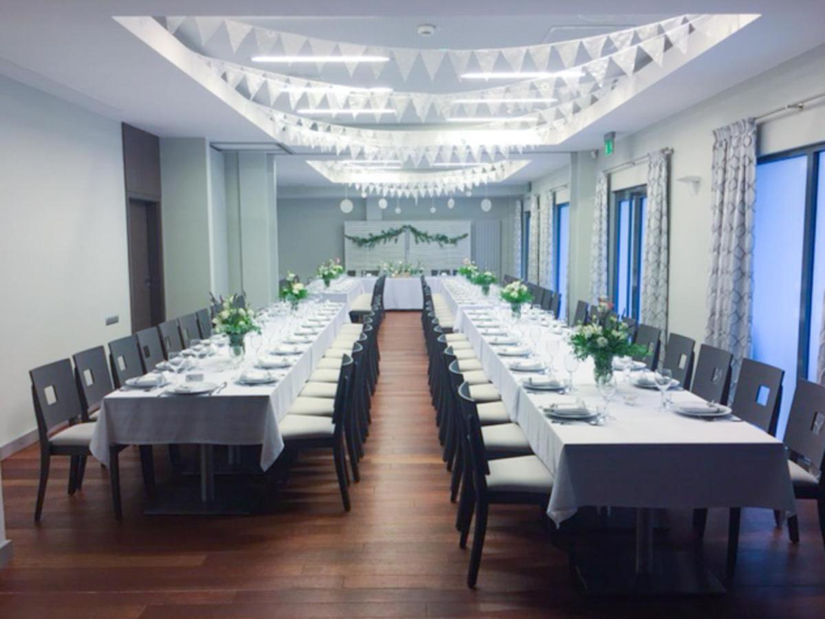 Hotel Kosma Kozmin ภายนอก รูปภาพ