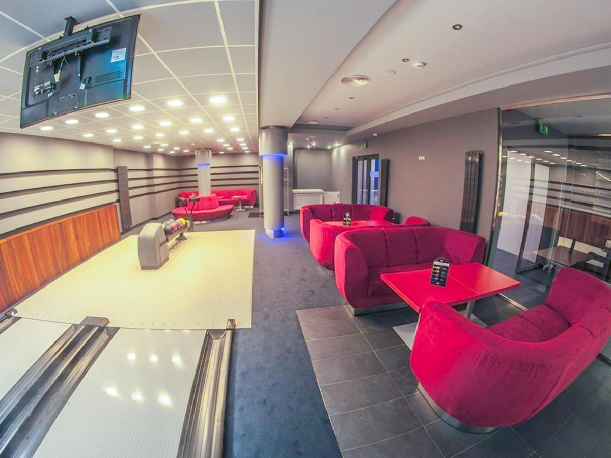 Hotel Kosma Kozmin ภายนอก รูปภาพ