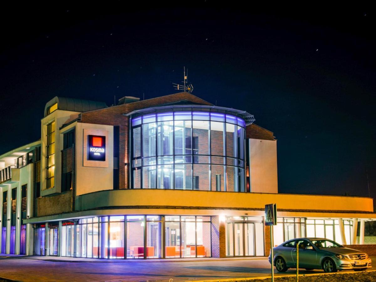 Hotel Kosma Kozmin ภายนอก รูปภาพ